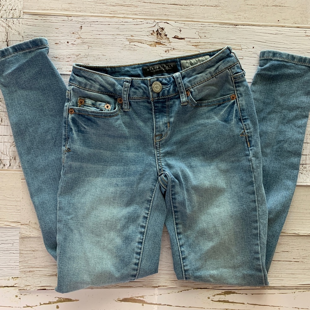 AEROPOSTALE Seriously Stretchy Low Rise Jegging